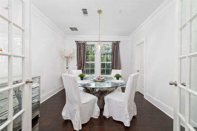 335 Voss Road, Houston, TX 77024