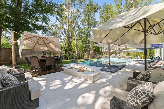 335 Voss Road, Houston, TX 77024