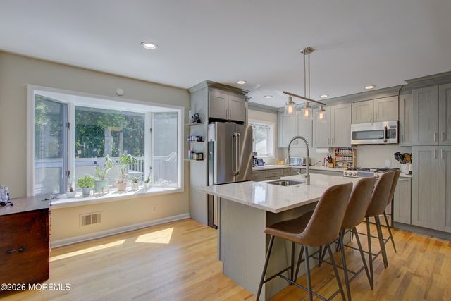 113 Apple Blossom Lane, Middletown, NJ 07748