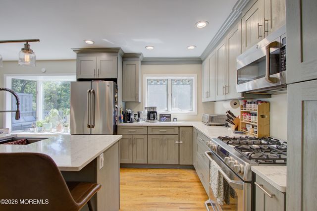 113 Apple Blossom Lane, Middletown, NJ 07748