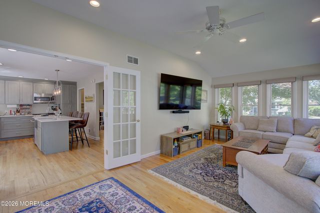 113 Apple Blossom Lane, Middletown, NJ 07748
