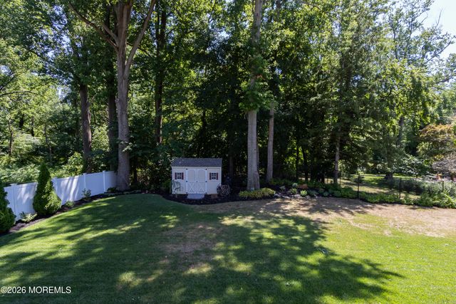 113 Apple Blossom Lane, Middletown, NJ 07748