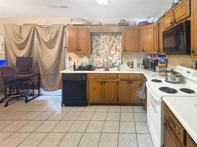 664 Browning Lane, Conyers, GA 30013