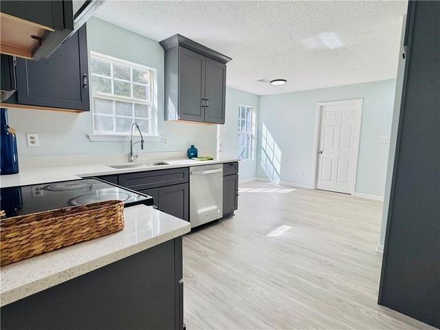 807 Freedom Walk, Locust Grove, GA 30248