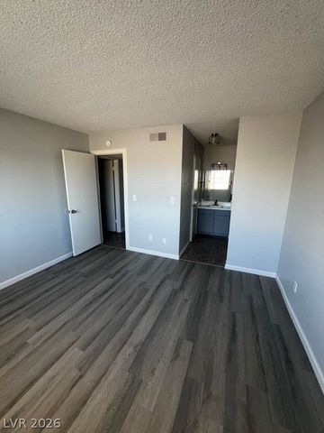 5662 East Lake Mead Boulevard A, Las Vegas, NV 89156