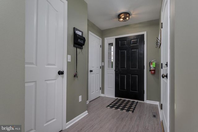 169 HIDDENWOOD DR, Harrisburg, PA 17110