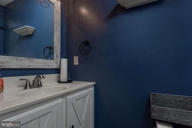 169 HIDDENWOOD DR, Harrisburg, PA 17110