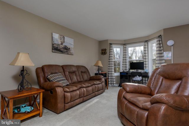 169 HIDDENWOOD DR, Harrisburg, PA 17110