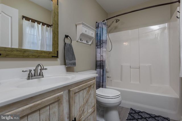 169 HIDDENWOOD DR, Harrisburg, PA 17110