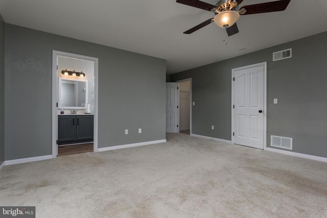 169 HIDDENWOOD DR, Harrisburg, PA 17110