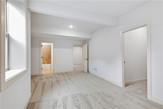 14500 Meadow Lane, Leawood, KS 66224