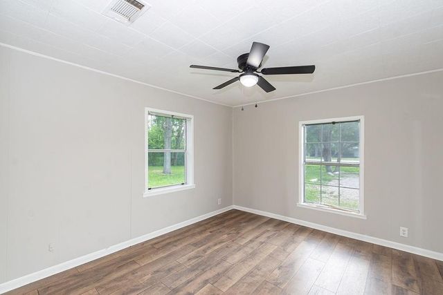 2523 S Broadway Street, La Porte, TX 77571