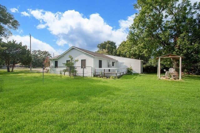 2523 S Broadway Street, La Porte, TX 77571