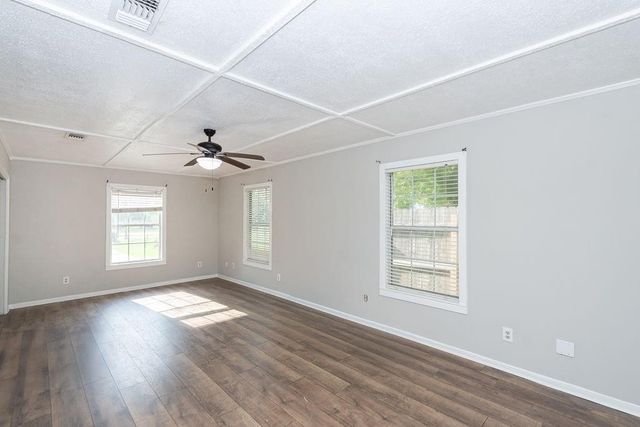 2523 S Broadway Street, La Porte, TX 77571