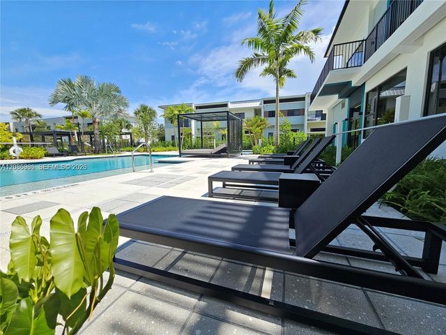 4400 Sunrise Boulevard S2-A, Plantation, FL 33317