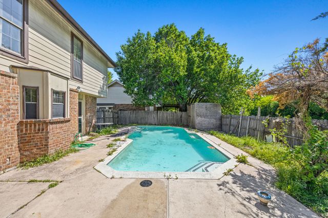 4377 Hemingway Drive, Grand Prairie, TX 75052