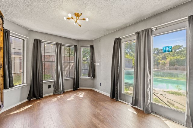 4377 Hemingway Drive, Grand Prairie, TX 75052