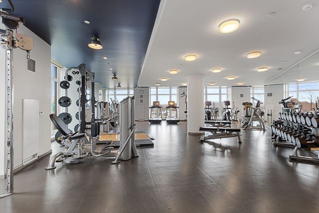 100 Lovejoy Wharf 7N, Boston, MA 02114