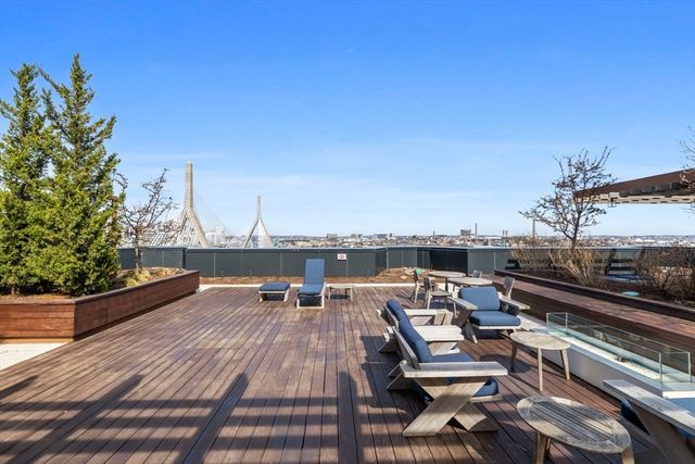100 Lovejoy Wharf 7N, Boston, MA 02114