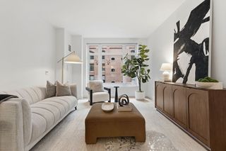 100 Lovejoy Wharf 7N, Boston, MA 02114