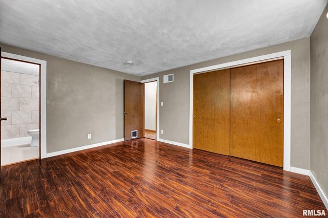 1802 SPRINGFIELD Road, East Peoria, IL 61611