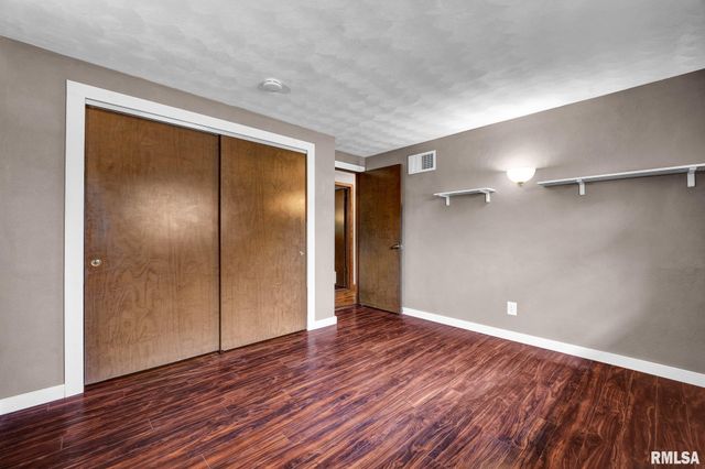 1802 SPRINGFIELD Road, East Peoria, IL 61611