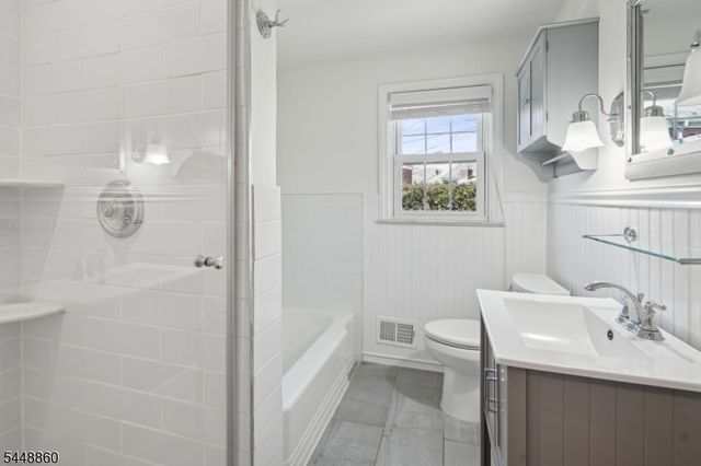 66 New England 13, Summit City, NJ 07901
