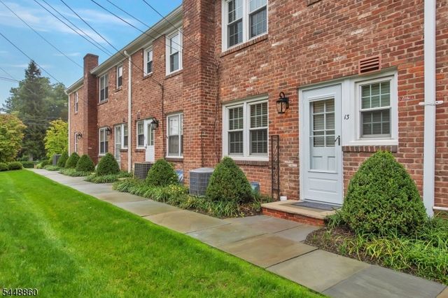 66 New England 13, Summit City, NJ 07901