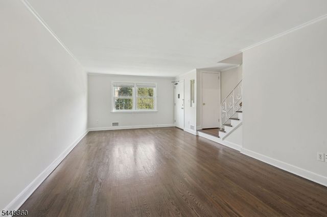 66 New England 13, Summit City, NJ 07901