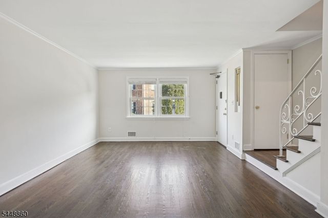 66 New England 13, Summit City, NJ 07901