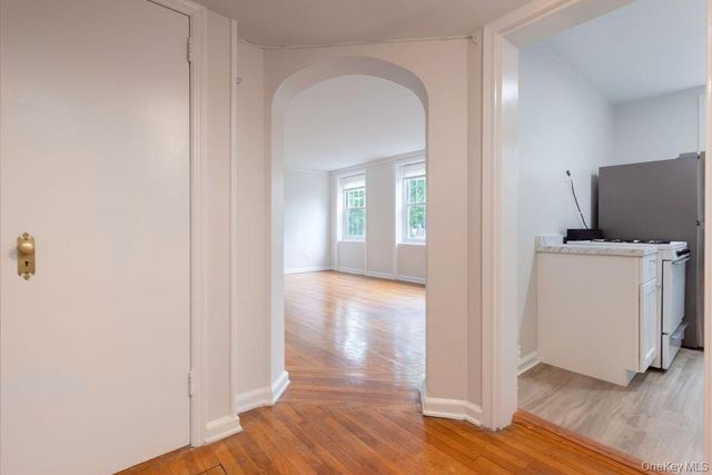 1344 Midland Avenue 3E, Bronxville, NY 10708