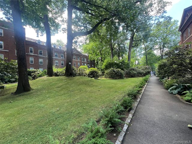 1344 Midland Avenue 3E, Bronxville, NY 10708