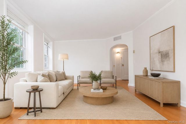 1344 Midland Avenue 3E, Bronxville, NY 10708