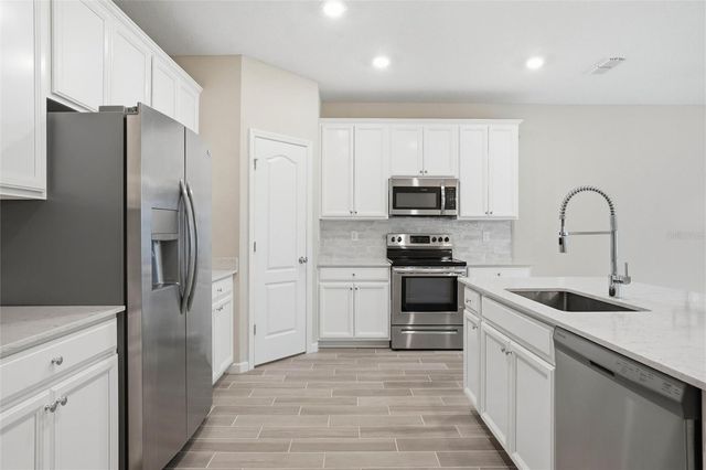 1680 POTTSBURG POINT DRIVE, Jacksonville, FL 32207