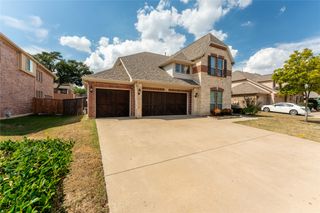 952 Tara Drive, Burleson, TX 76028