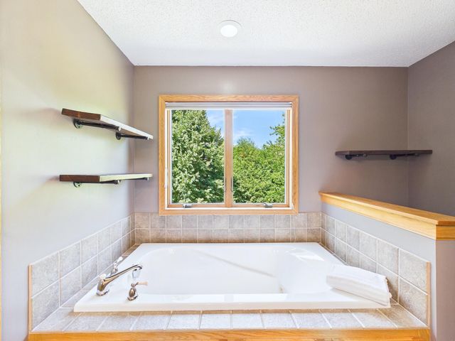 6324 Langer Lane, Hugo, MN 55038