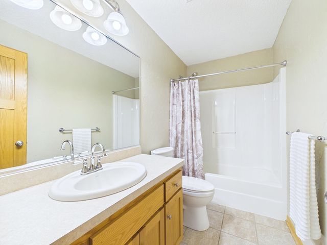 6324 Langer Lane, Hugo, MN 55038