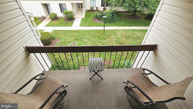 X-10 AVON DR, East Windsor, NJ 08520
