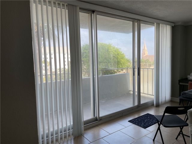 715 S Upper Broadway St 202, Corpus Christi, TX 78401