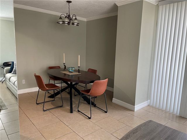 715 S Upper Broadway St 202, Corpus Christi, TX 78401