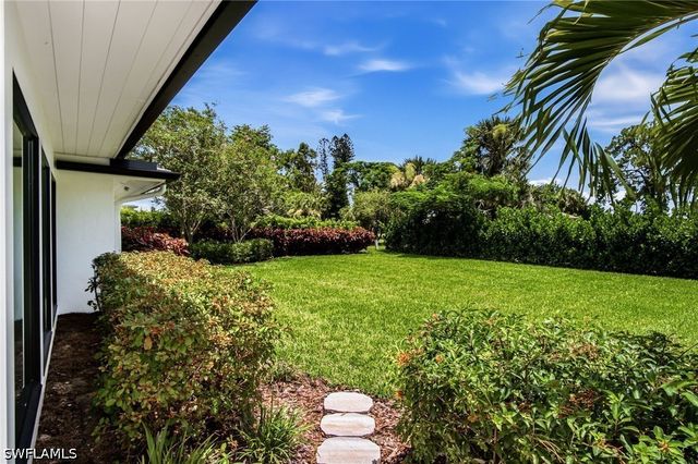 664 Pompano DR, Naples, FL 34110