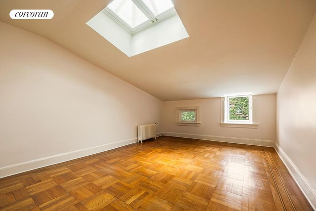 662 10TH Street, New York City, NY 11215
