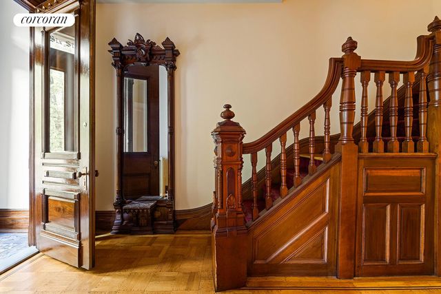 662 10TH Street, New York City, NY 11215