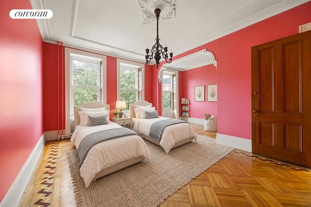 662 10TH Street, New York City, NY 11215