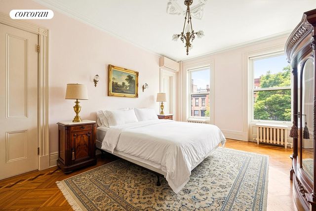 662 10TH Street, New York City, NY 11215