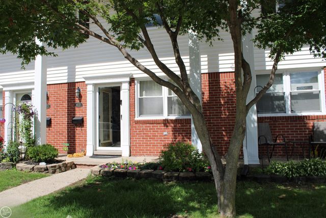 45731 Kensington Street, Utica, MI 48317