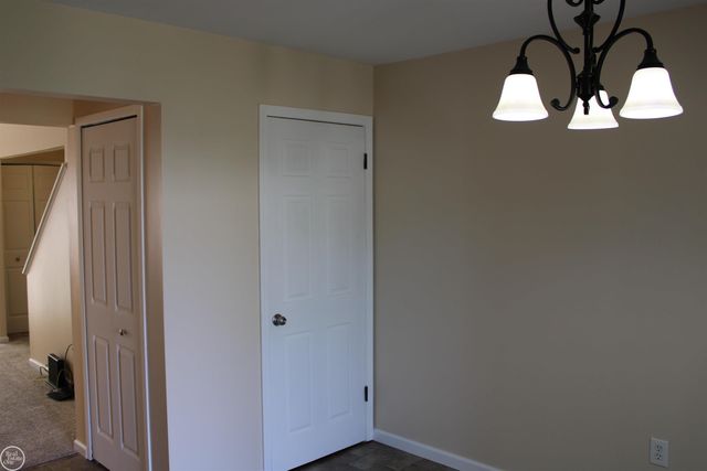 45731 Kensington Street, Utica, MI 48317
