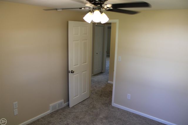 45731 Kensington Street, Utica, MI 48317