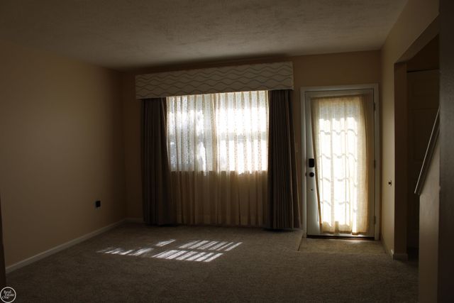 45731 Kensington Street, Utica, MI 48317