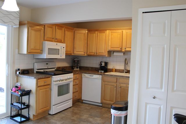 45731 Kensington Street, Utica, MI 48317